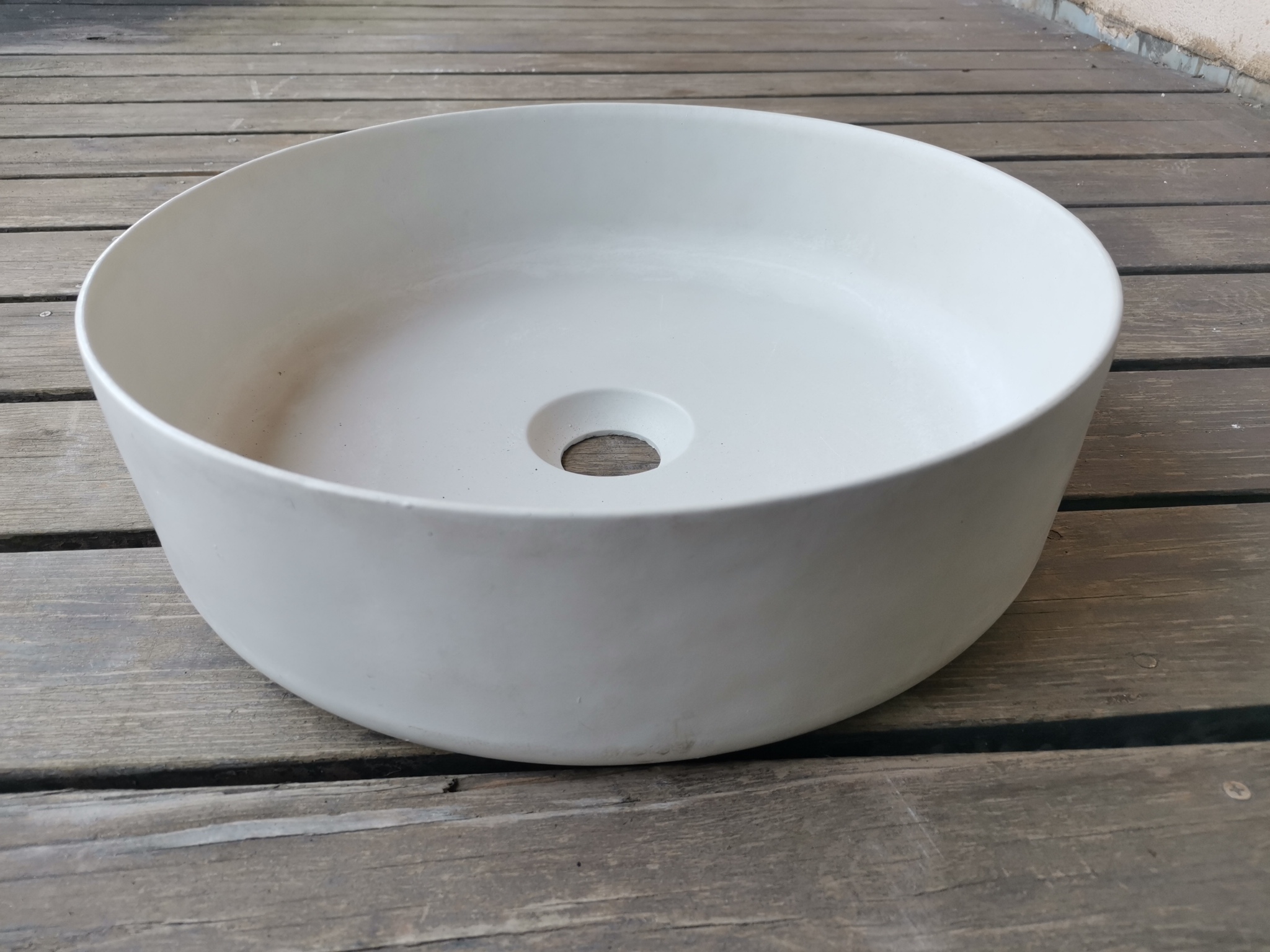VELITH Soft Bowl Mineral White close three-quarter view showing thin rim and matte mineral surface